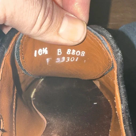 Elegant Black Allen Edmonds Vernon Men's Oxford Shoes - Picture 8 of 8